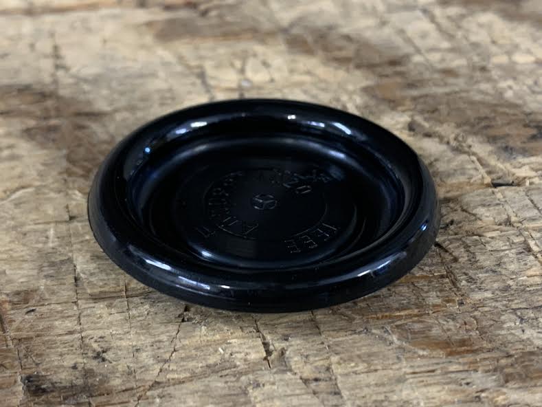 O240-172 Hatch Well Rubber Plug