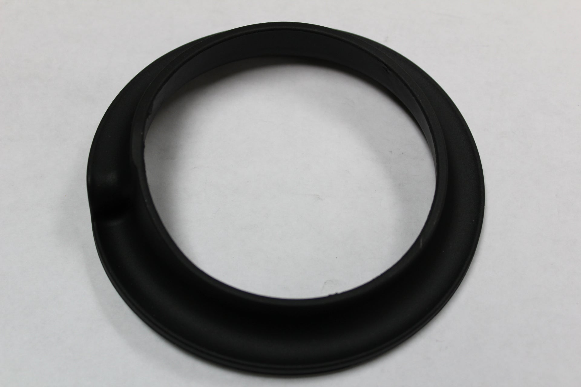 I219-028 - Spring Pad, Rear Lower