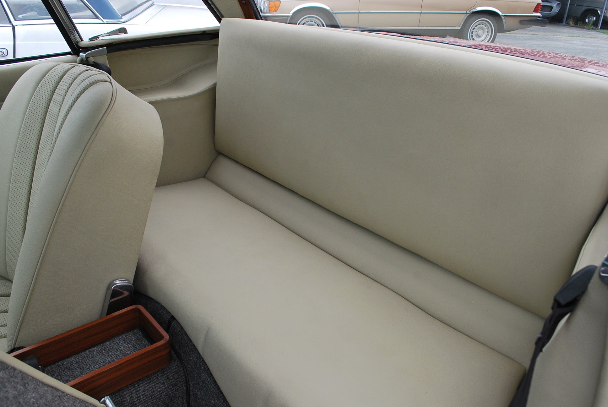 U240-021 California Coupe Rear Seat, Vinyl