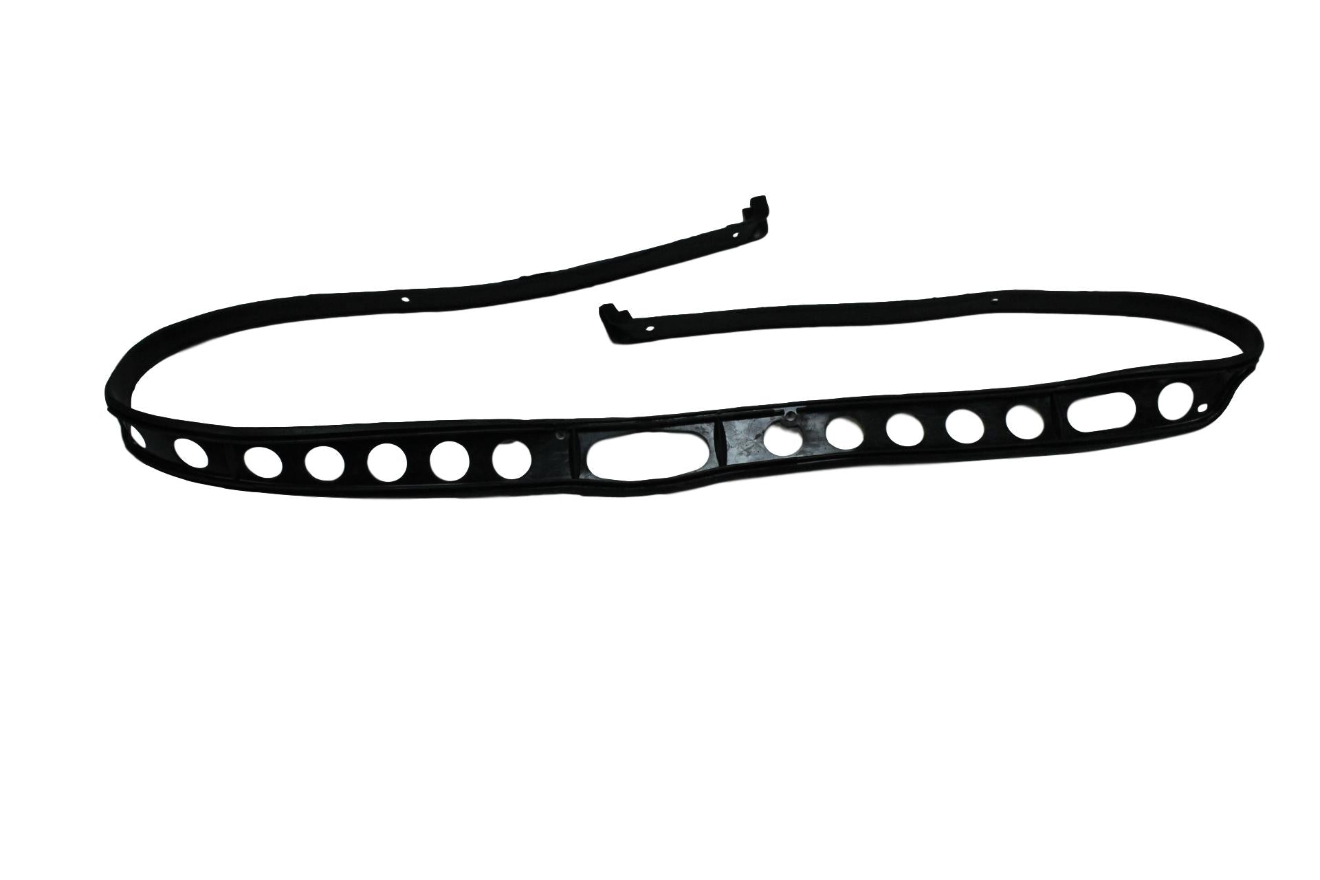 G368-280 Trunk Lock Molding Underlay