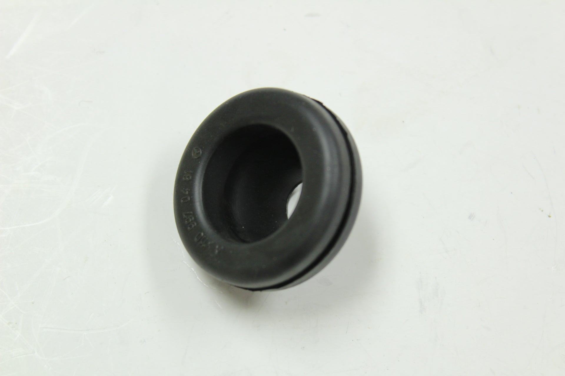 O240-181 Grommet For Bracket That Holds Starter Wire At Oil Pan