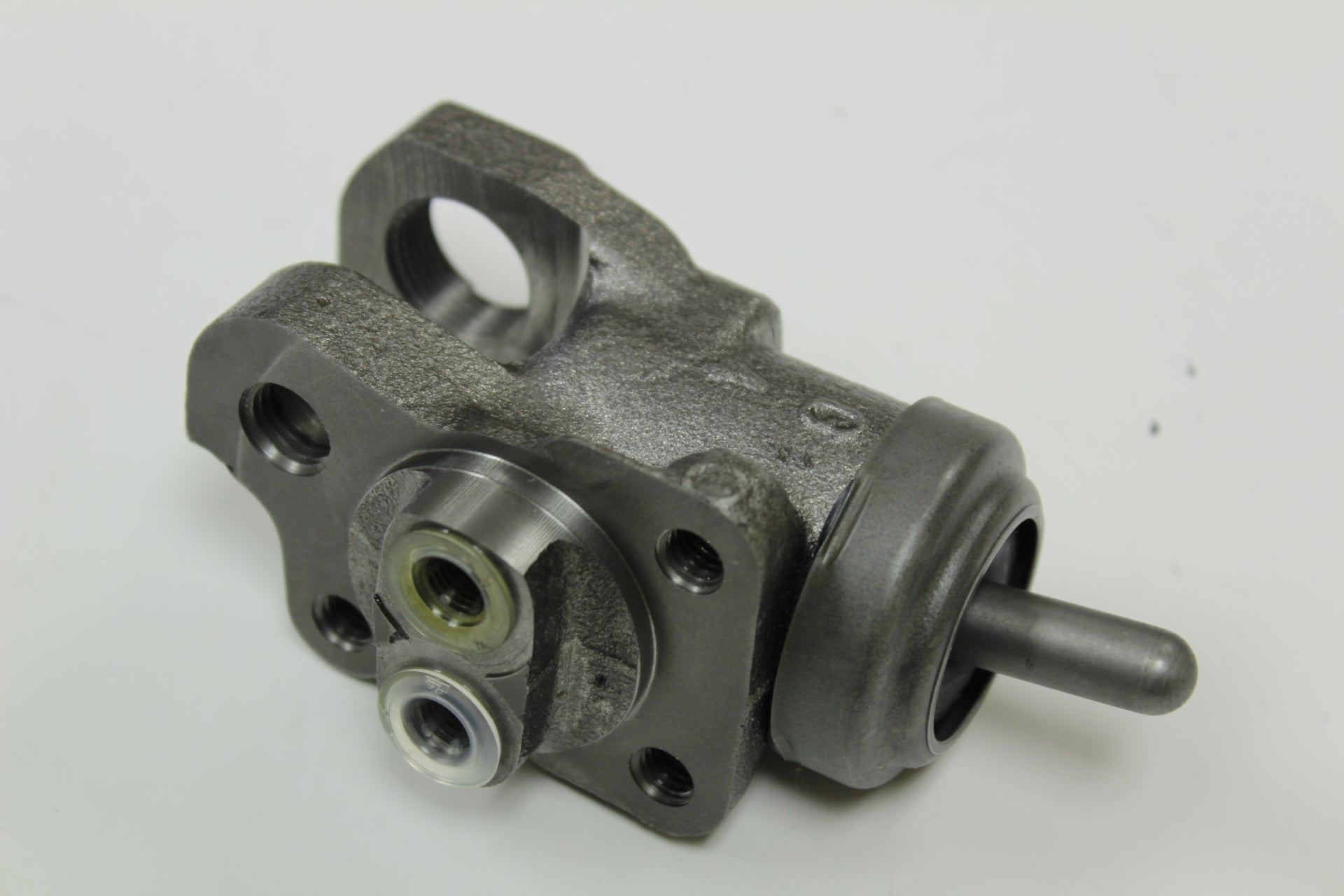 G126-026L - Brake Cylinder-Front