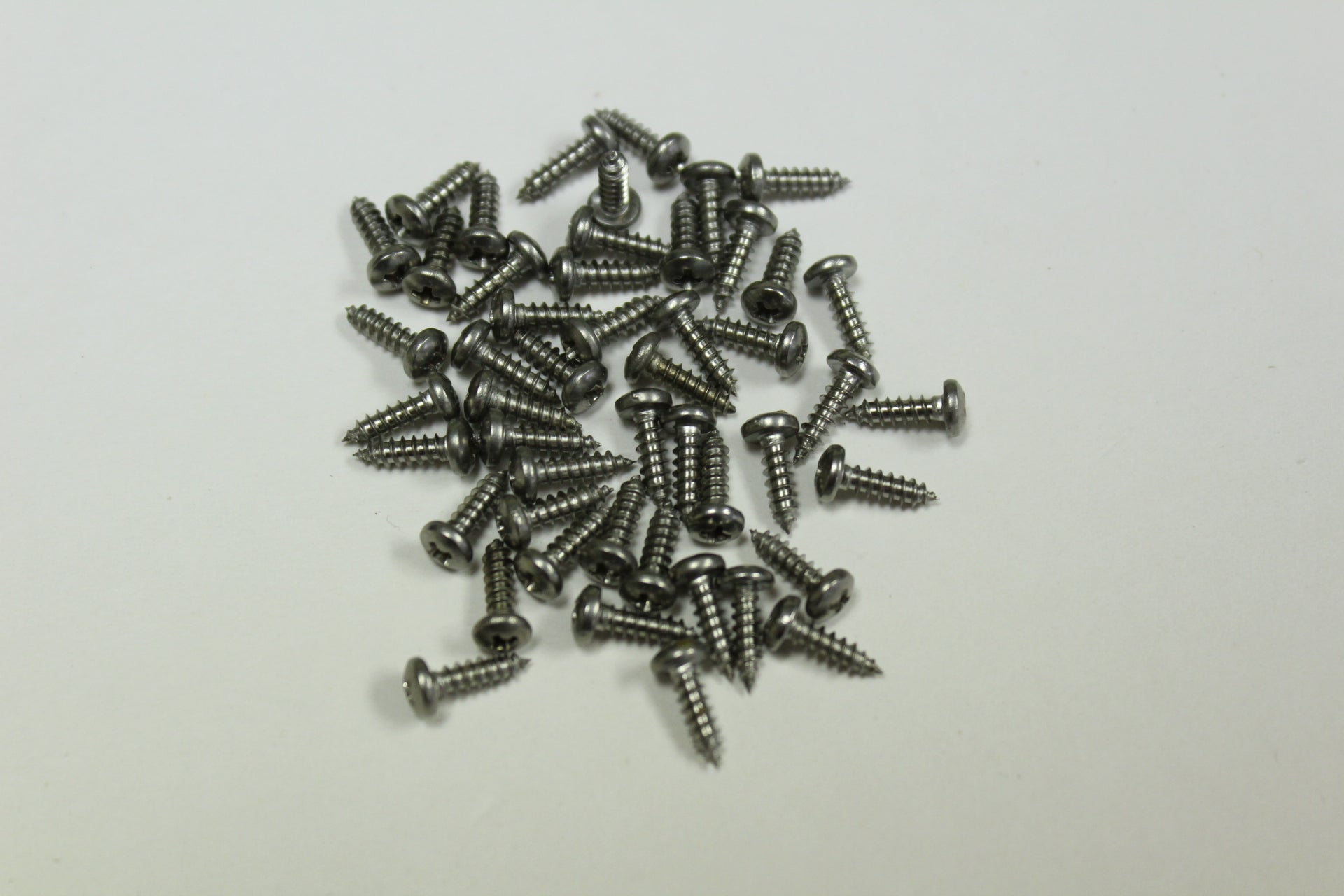 J143-53 - Eyebrow Chrome Screw Package