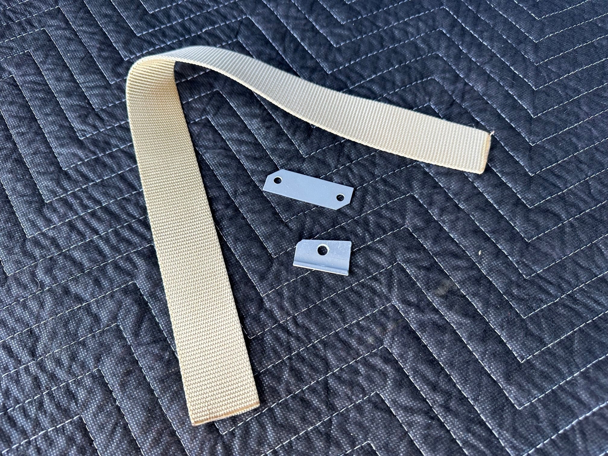 L250-008 - Hood Strap Bracket Kit