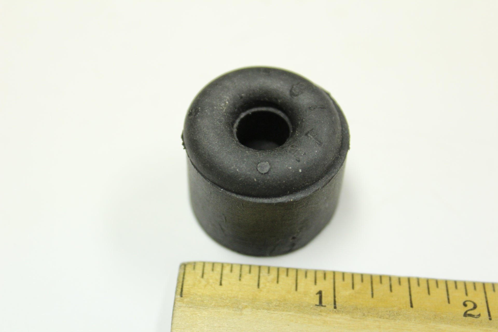 Q151-026 - Hood Bumper-Front