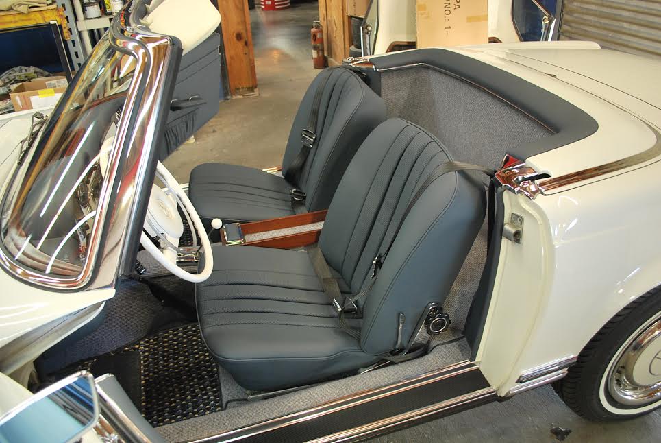 U240-006  Seat Cover Kit, Leather, No Headrests