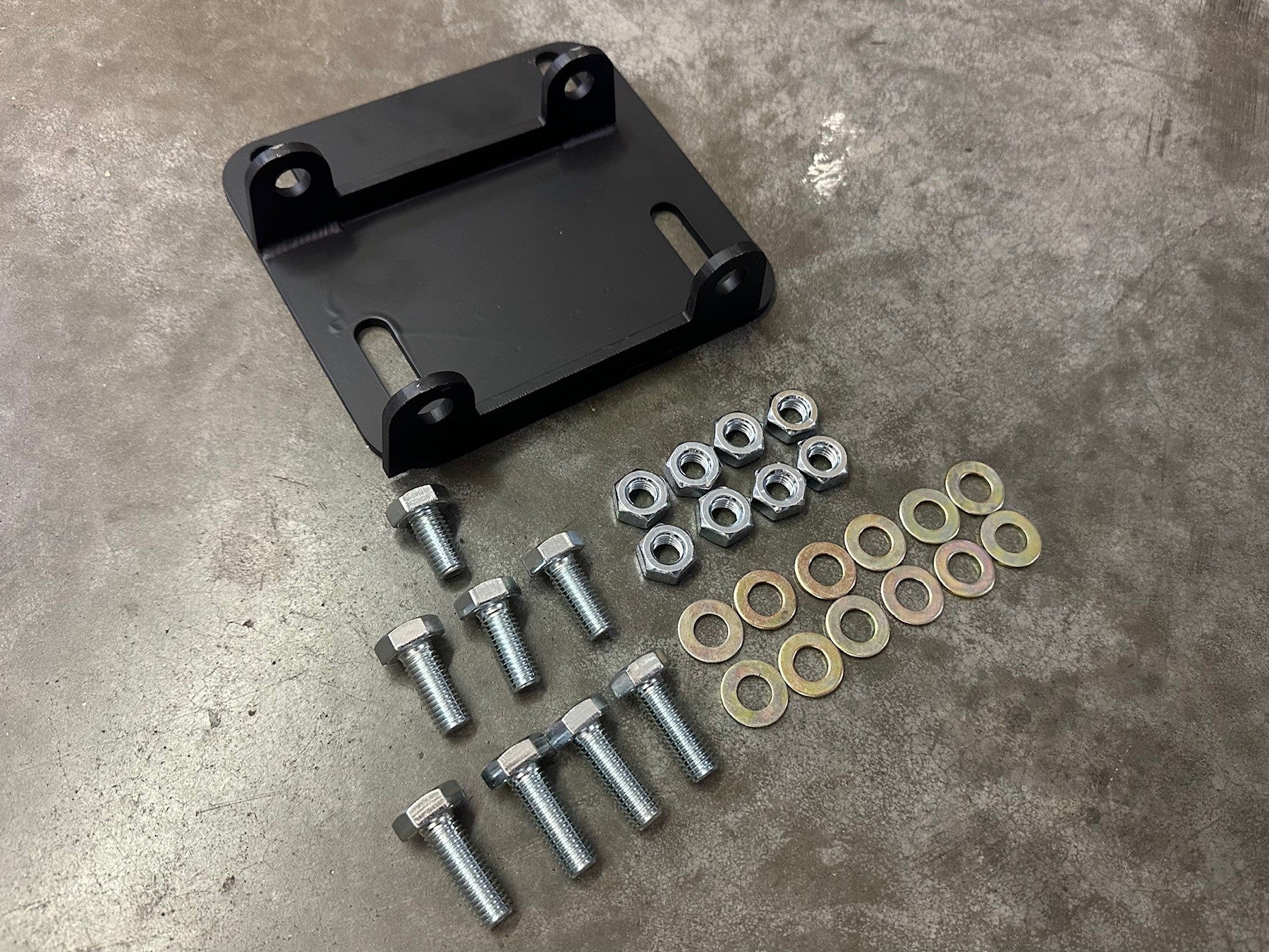 Z830-030 AC Change Over Bracket & Bolt Kit