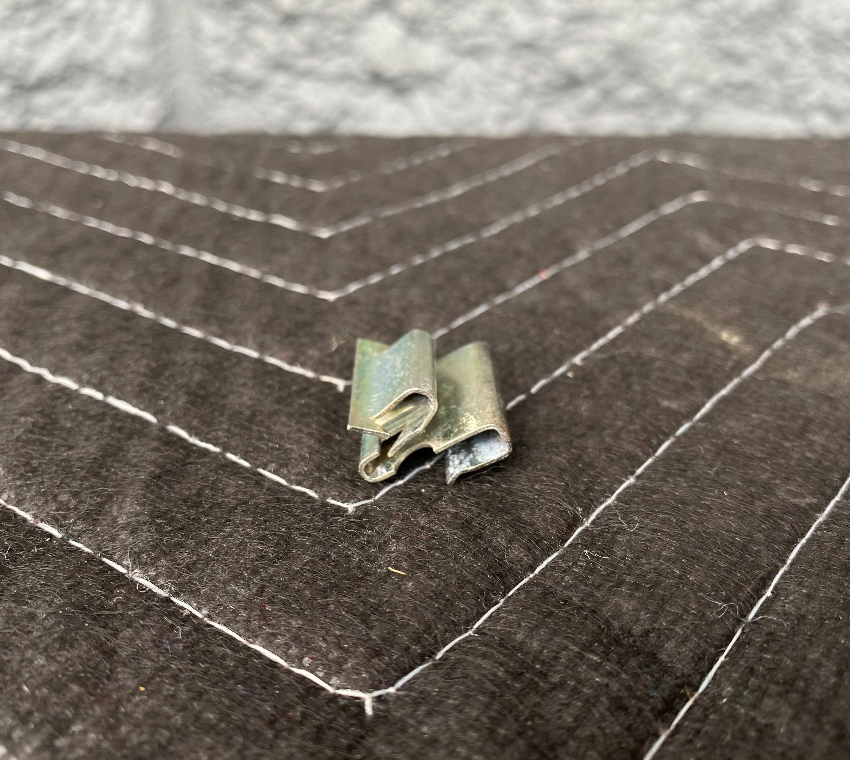 K372-362B Window Felt Clip, Inner