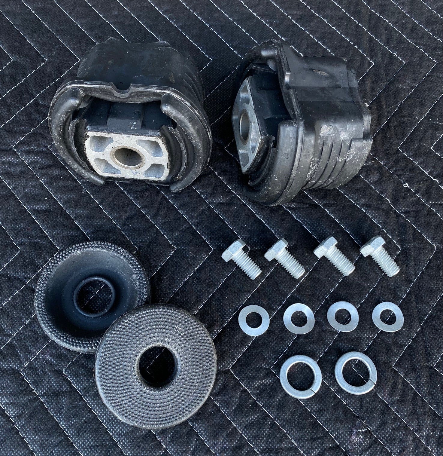 D335-280 Rear Subframe Mount Kit, Aftermarket.