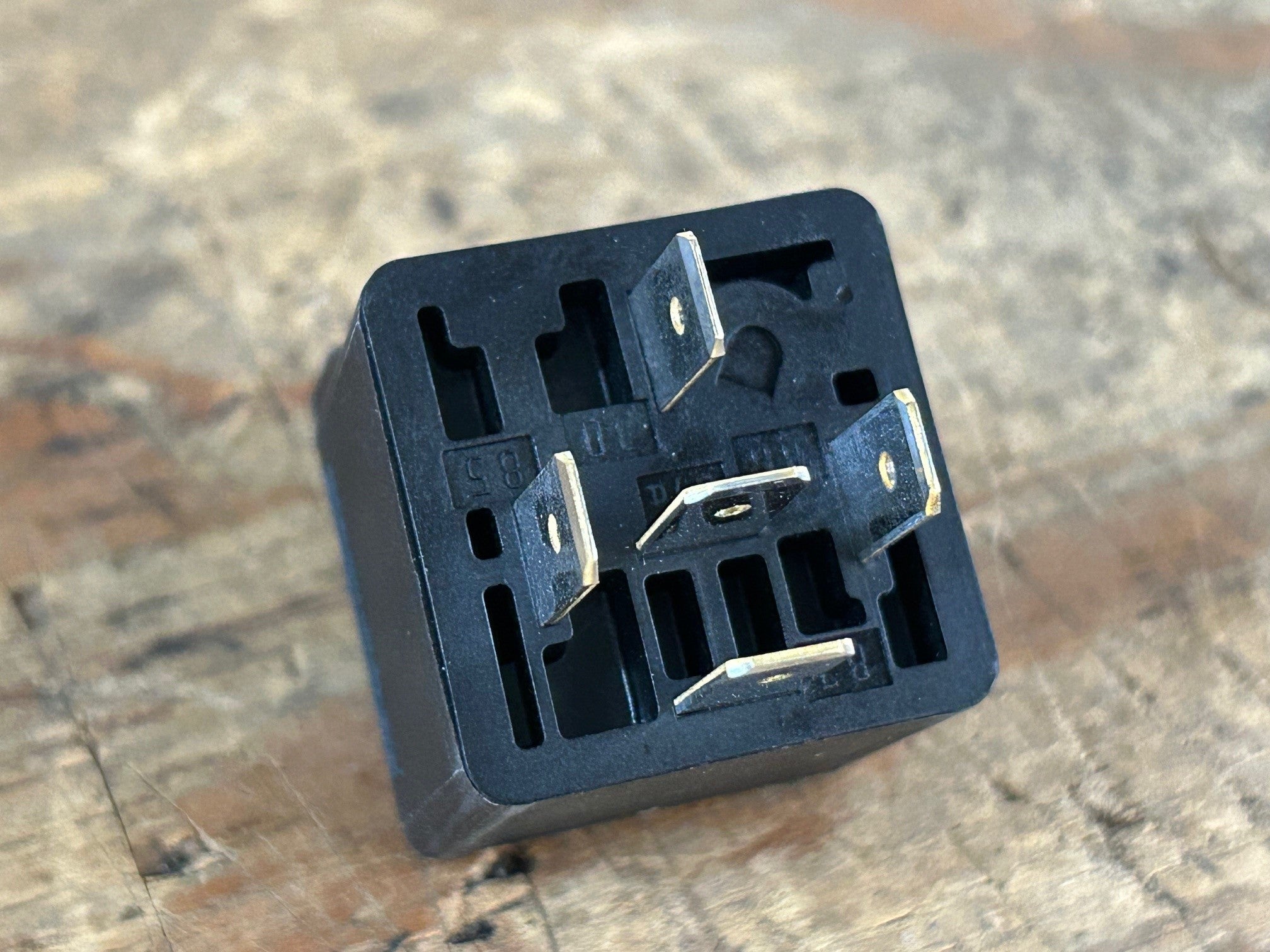 P383-099 A/C Relay To End of 1981